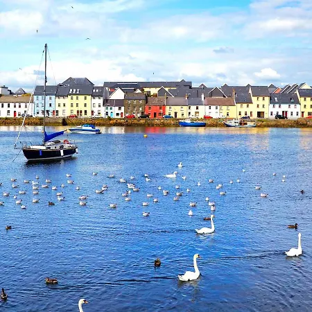 Apartment Most Photographed Street In Ireland-best Location