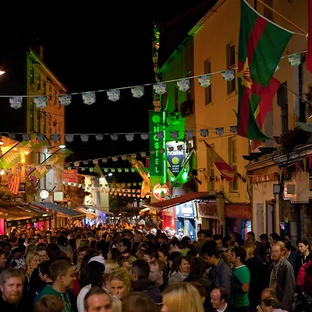 Most Photographed Street In Ireland-best Location Apartment